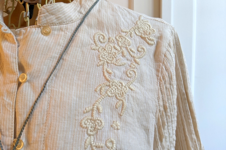Longbluse Stickereien