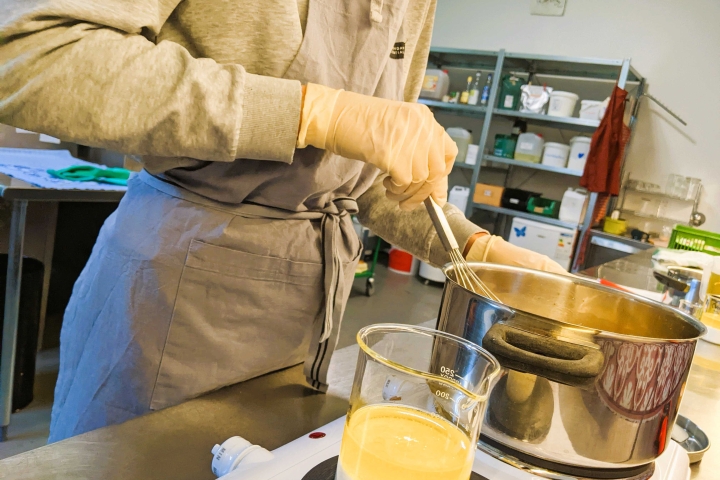 Hexe Ronja zaubert Naturseife